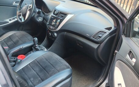 Hyundai Solaris II рестайлинг, 2013 год, 790 000 рублей, 18 фотография