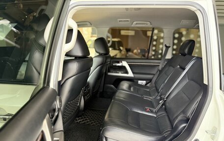 Toyota Land Cruiser 200, 2015 год, 4 700 000 рублей, 27 фотография