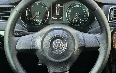Volkswagen Jetta VI, 2011 год, 770 000 рублей, 11 фотография