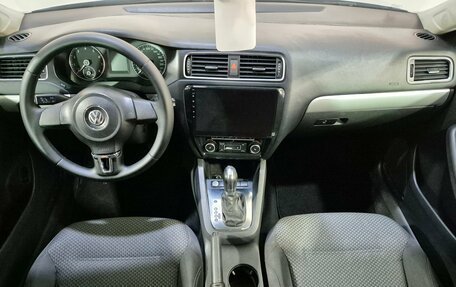 Volkswagen Jetta VI, 2011 год, 770 000 рублей, 10 фотография