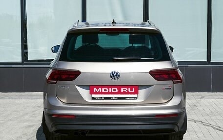 Volkswagen Tiguan II, 2017 год, 2 430 000 рублей, 4 фотография