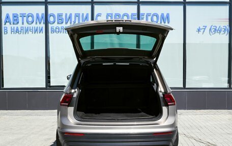 Volkswagen Tiguan II, 2017 год, 2 430 000 рублей, 20 фотография
