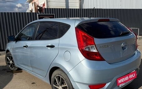 Hyundai Solaris II рестайлинг, 2011 год, 590 000 рублей, 4 фотография