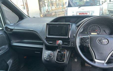 Toyota Noah III, 2020 год, 2 295 000 рублей, 11 фотография