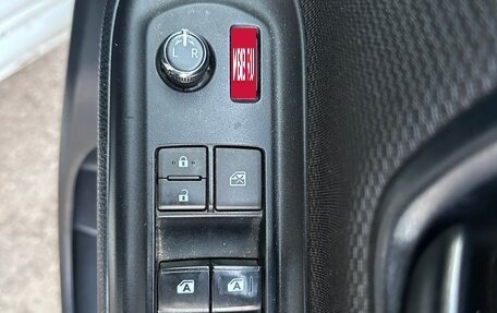 Toyota Noah III, 2020 год, 2 295 000 рублей, 9 фотография