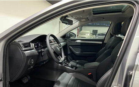 Skoda Superb III рестайлинг, 2026 год, 2 640 000 рублей, 8 фотография