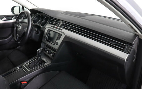Volkswagen Passat B8 рестайлинг, 2016 год, 1 679 000 рублей, 10 фотография