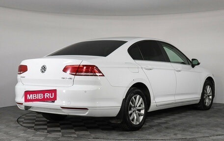 Volkswagen Passat B8 рестайлинг, 2016 год, 1 679 000 рублей, 5 фотография