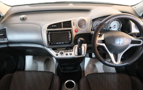 Honda Stream II, 2011 год, 1 149 000 рублей, 13 фотография