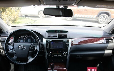 Toyota Camry, 2014 год, 1 398 000 рублей, 10 фотография