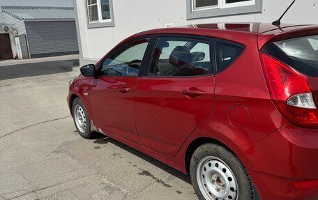 Hyundai Solaris II рестайлинг, 2012 год, 590 000 рублей, 4 фотография