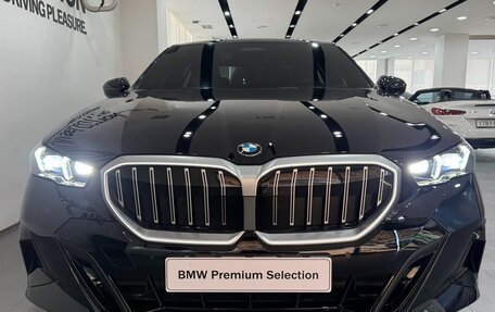 BMW 5 серия, 2025 год, 6 253 000 рублей, 2 фотография