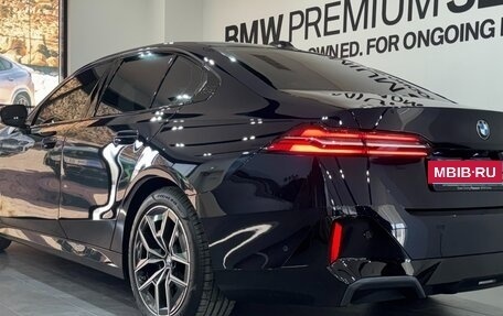 BMW 5 серия, 2025 год, 6 253 000 рублей, 3 фотография
