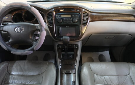 Toyota Highlander III, 2002 год, 1 099 000 рублей, 14 фотография