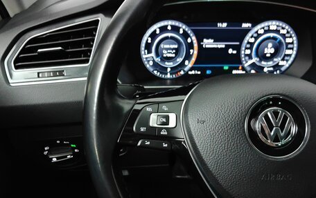 Volkswagen Tiguan II, 2017 год, 2 475 000 рублей, 18 фотография