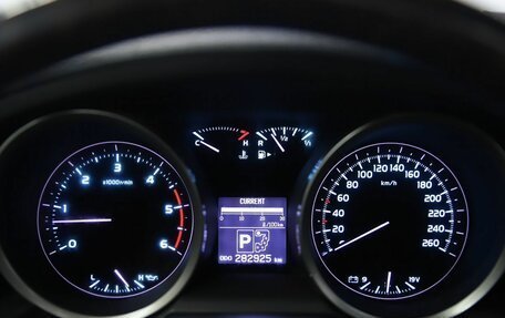 Toyota Land Cruiser 200, 2011 год, 3 190 000 рублей, 9 фотография