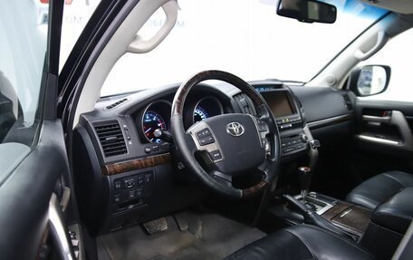 Toyota Land Cruiser 200, 2011 год, 3 190 000 рублей, 10 фотография