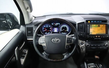Toyota Land Cruiser 200, 2011 год, 3 190 000 рублей, 13 фотография