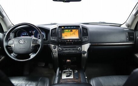 Toyota Land Cruiser 200, 2011 год, 3 190 000 рублей, 16 фотография