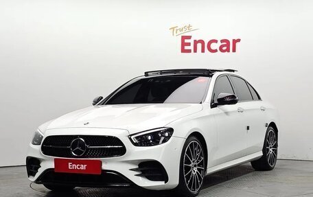 Mercedes-Benz E-Класс, 2023 год, 5 697 000 рублей, 1 фотография
