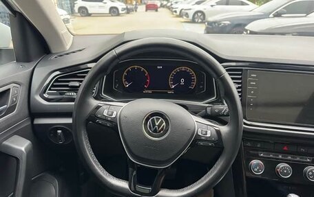 Volkswagen T-Roc I, 2022 год, 1 800 000 рублей, 8 фотография
