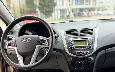 Hyundai Solaris II рестайлинг, 2012 год, 890 000 рублей, 6 фотография
