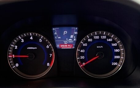 Hyundai Solaris II рестайлинг, 2012 год, 890 000 рублей, 5 фотография
