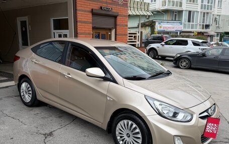 Hyundai Solaris II рестайлинг, 2012 год, 890 000 рублей, 4 фотография
