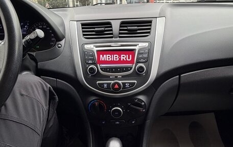 Hyundai Solaris II рестайлинг, 2012 год, 890 000 рублей, 10 фотография