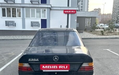 Mercedes-Benz W124, 1986 год, 500 000 рублей, 3 фотография