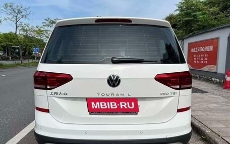 Volkswagen Touran III, 2023 год, 1 558 750 рублей, 6 фотография