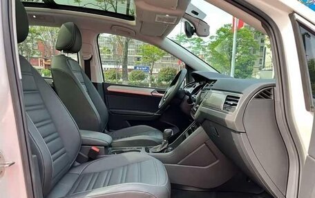 Volkswagen Touran III, 2023 год, 1 558 750 рублей, 15 фотография