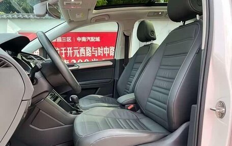 Volkswagen Touran III, 2023 год, 1 558 750 рублей, 10 фотография