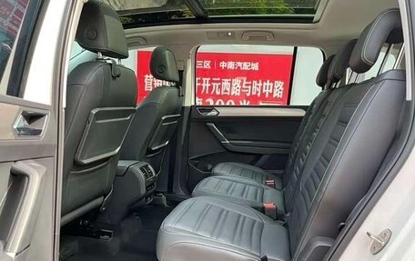 Volkswagen Touran III, 2023 год, 1 558 750 рублей, 17 фотография