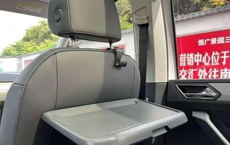 Volkswagen Touran III, 2023 год, 1 558 750 рублей, 16 фотография