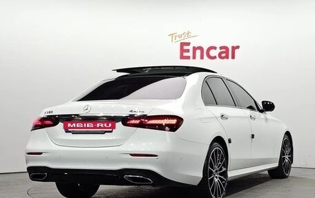 Mercedes-Benz E-Класс, 2023 год, 5 697 000 рублей, 2 фотография