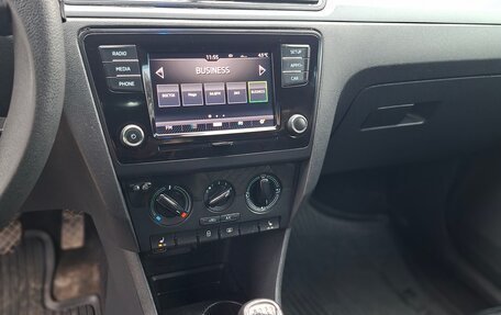 Skoda Rapid I, 2019 год, 880 000 рублей, 6 фотография