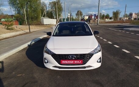 Hyundai Solaris II рестайлинг, 2021 год, 1 800 000 рублей, 1 фотография