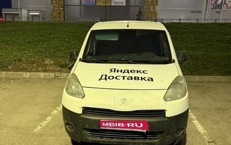 Peugeot Partner II рестайлинг 2, 2012 год, 500 000 рублей, 1 фотография