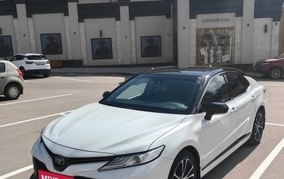 Toyota Camry, 2020 год, 3 000 000 рублей, 1 фотография