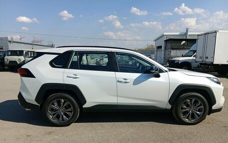 Toyota RAV4, 2024 год, 4 200 000 рублей, 6 фотография