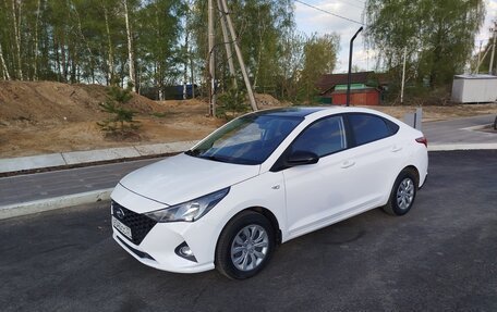 Hyundai Solaris II рестайлинг, 2021 год, 1 800 000 рублей, 6 фотография