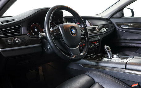BMW 7 серия, 2014 год, 2 490 000 рублей, 16 фотография