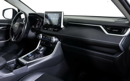 Toyota RAV4, 2022 год, 3 625 000 рублей, 10 фотография