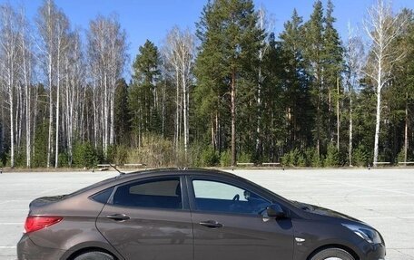 Hyundai Solaris II рестайлинг, 2015 год, 1 030 000 рублей, 7 фотография