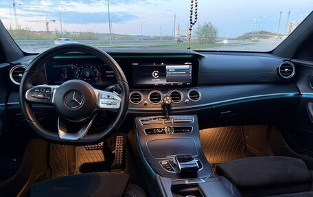 Mercedes-Benz E-Класс, 2018 год, 3 325 000 рублей, 14 фотография