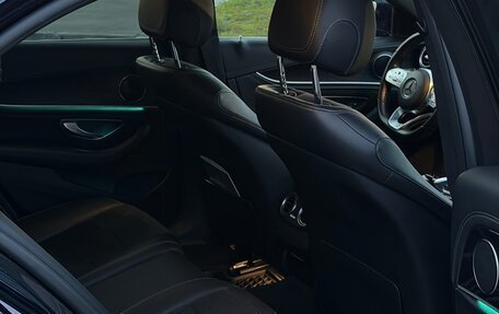 Mercedes-Benz E-Класс, 2018 год, 3 325 000 рублей, 22 фотография