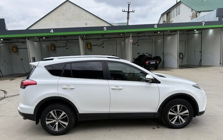 Toyota RAV4, 2018 год, 2 470 000 рублей, 7 фотография