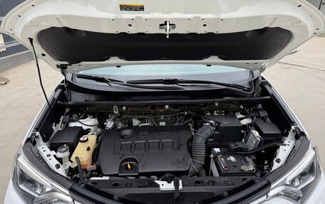 Toyota RAV4, 2018 год, 2 470 000 рублей, 15 фотография