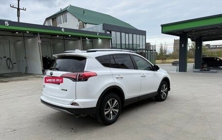 Toyota RAV4, 2018 год, 2 470 000 рублей, 6 фотография